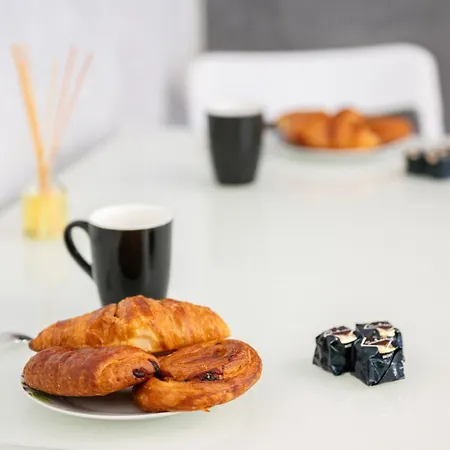 Апартаменти Lamiraute - Proche Centre - - Clim - Wifi *