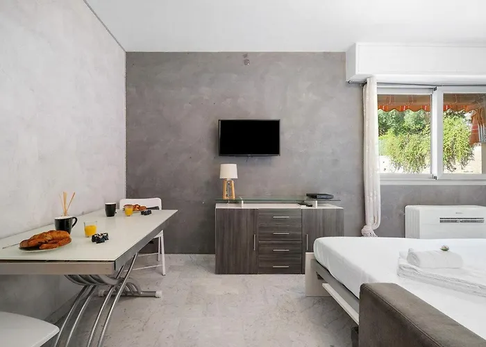 Апартаменти Lamiraute - Proche Centre - - Clim - Wifi *